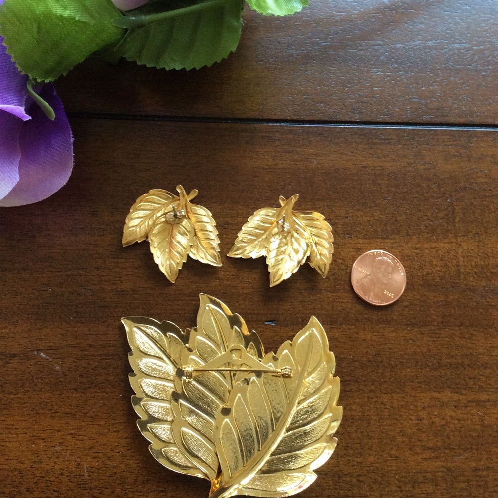 Jewelry Earth color Leaf Earring & Pin Set. 🌿 - Picture 3 of 5